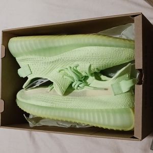 - Yeezy Boost 350 V2 Glow in Dark